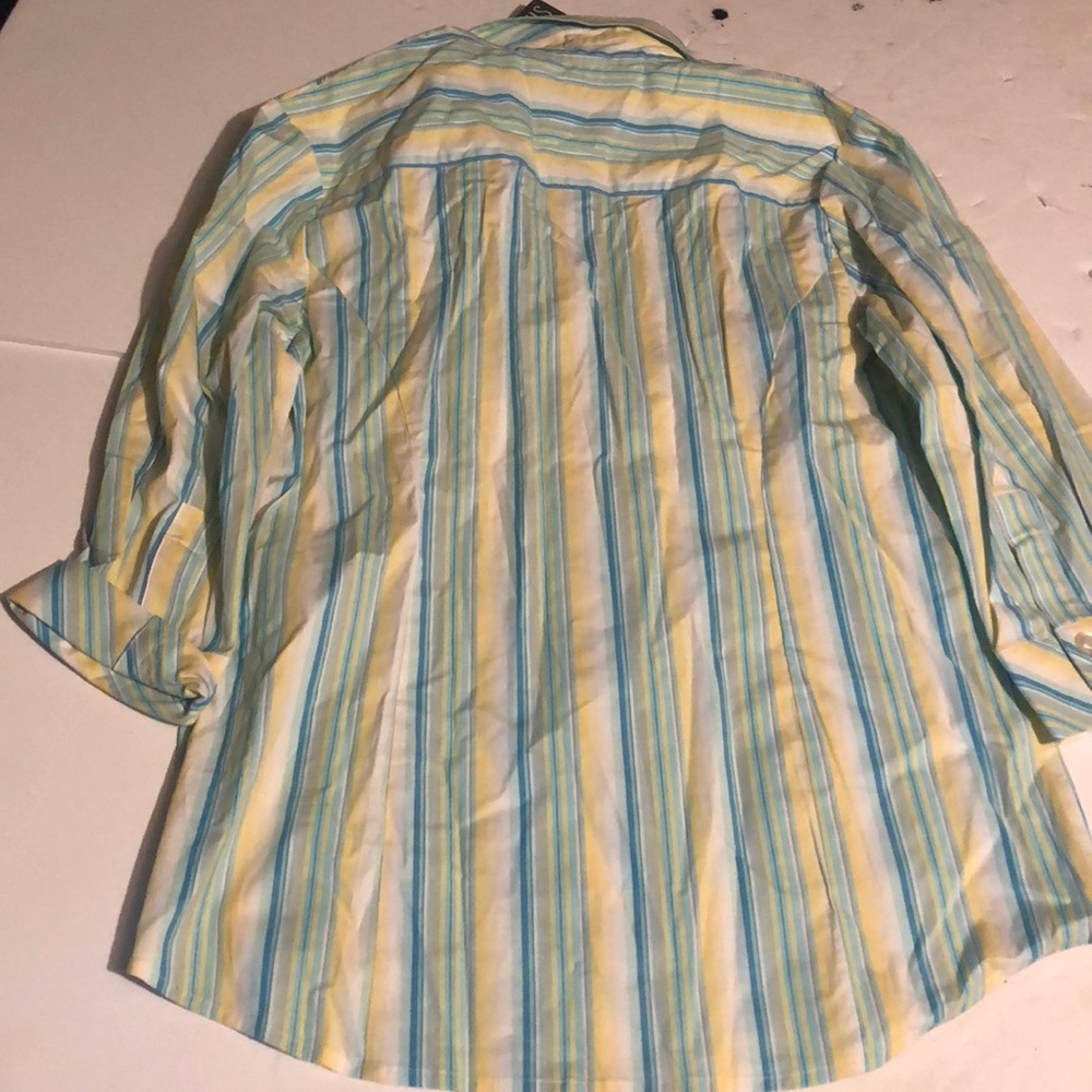 Blouse - Picture 2 of 3